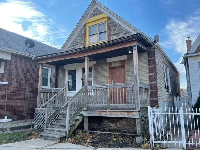 $207,000 | 1350 North Monticello Avenue, Chicago, IL 60651