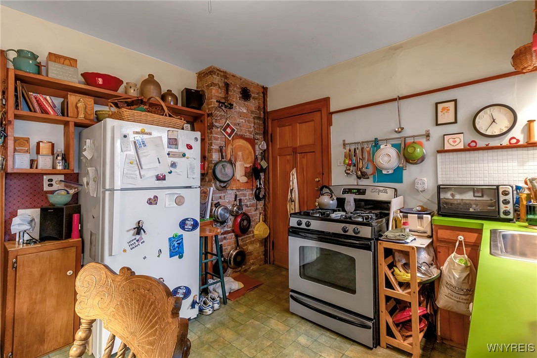 337 Parkside Avenue Buffalo, NY 14214 - Photo 33 of 50