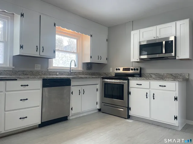 $2,500 | 7 Meadow Drive, Ledyard, CT 06335