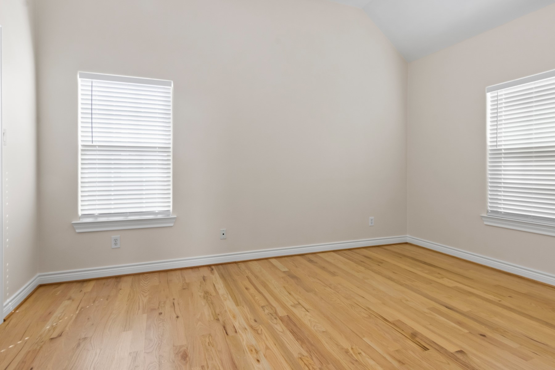 2917 Clinton Drive Houston, TX 77020 - Photo 19 of 24 an empty room with a window