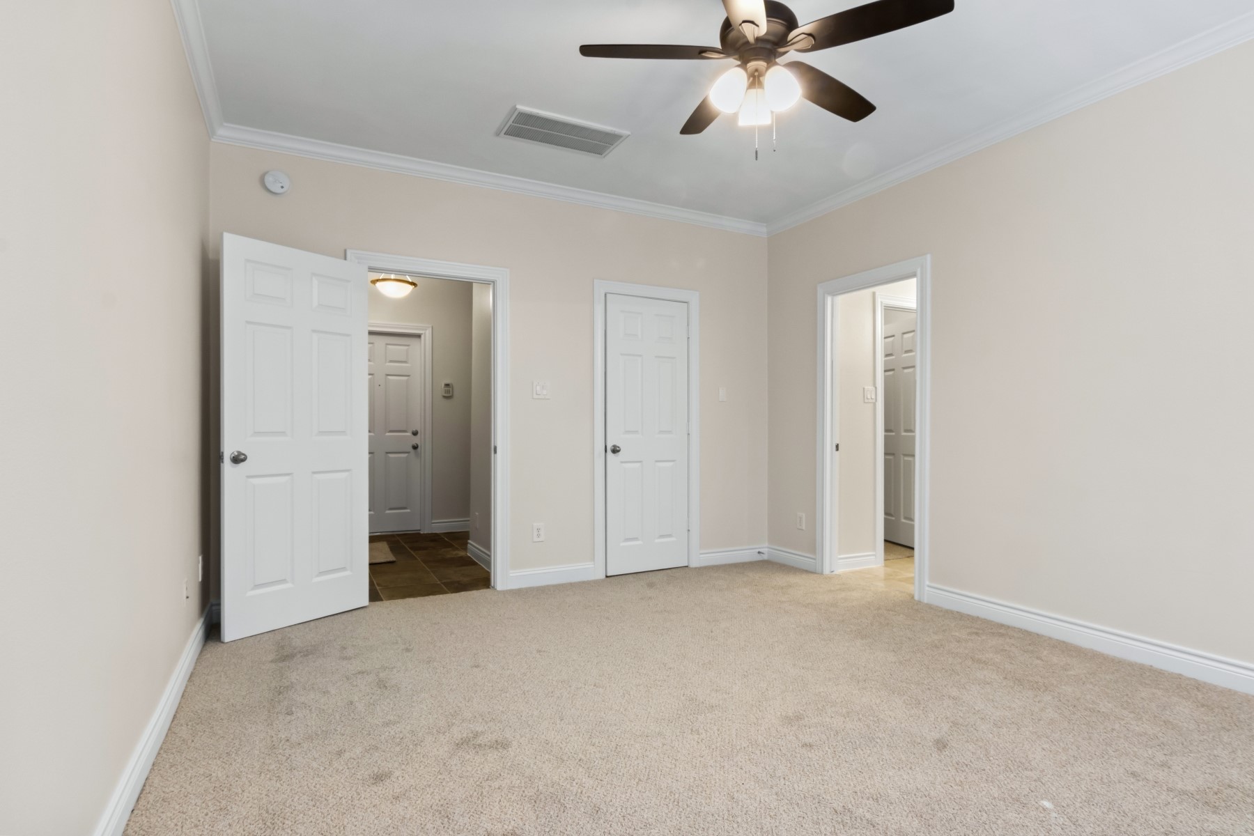 2917 Clinton Drive Houston, TX 77020 - Photo 9 of 24 a view of an empty room and chandelier fan