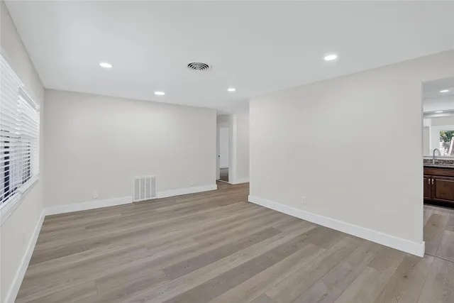 $3,300 | 4573 20th Avenue North, St. Petersburg, FL 33713