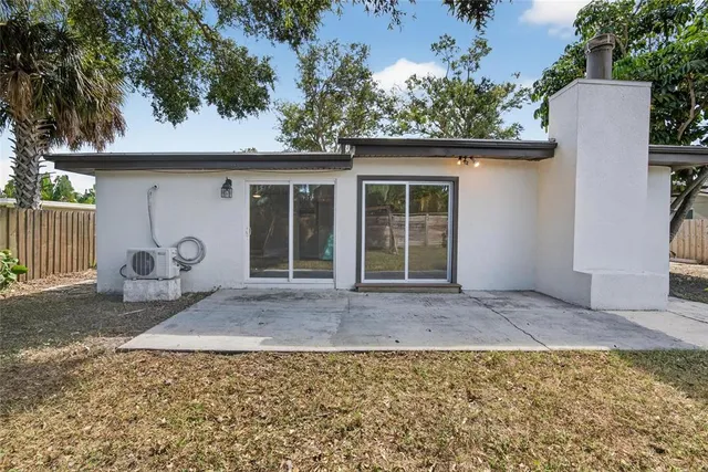 $3,300 | 4573 20th Avenue North, St. Petersburg, FL 33713