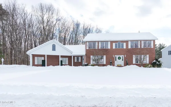 $755,000 | 8 Malden Lane, Bethlehem, NY 12054
