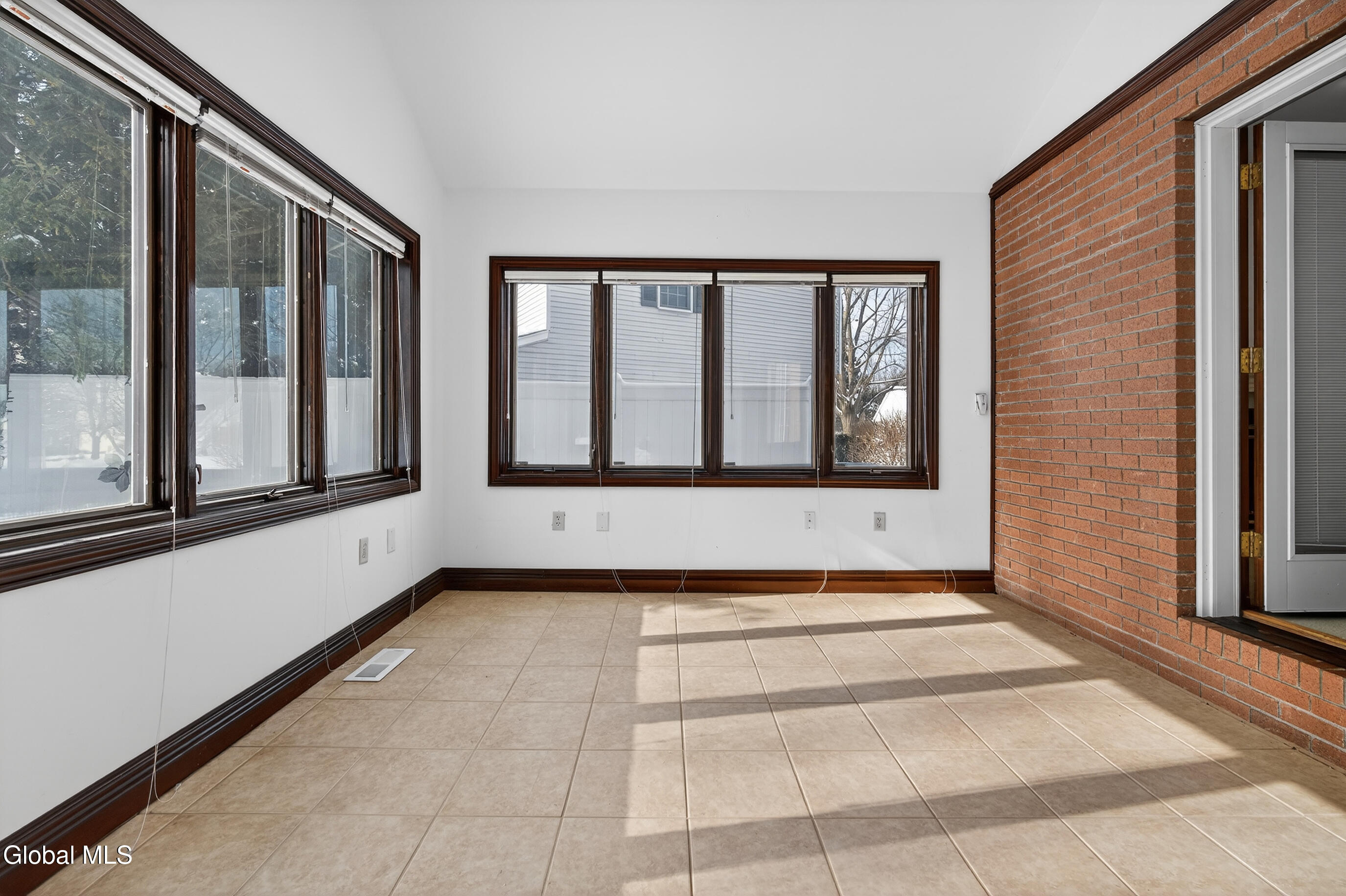 8 Malden Lane Bethlehem, NY 12054 - Photo 19 of 80 059-8-Maiden-Ln_delmar-NY-12054