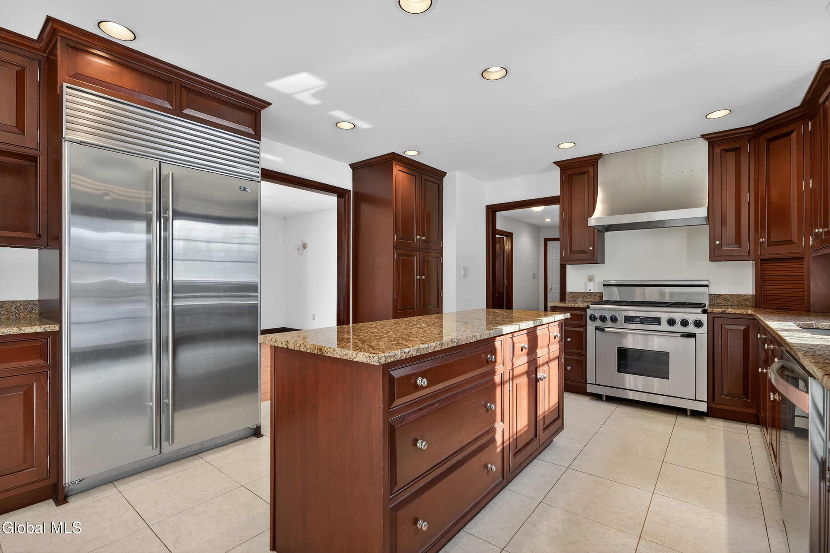 8 Malden Lane Bethlehem, NY 12054 - Photo 23 of 80 051-8-Maiden-Ln_delmar-NY-12054