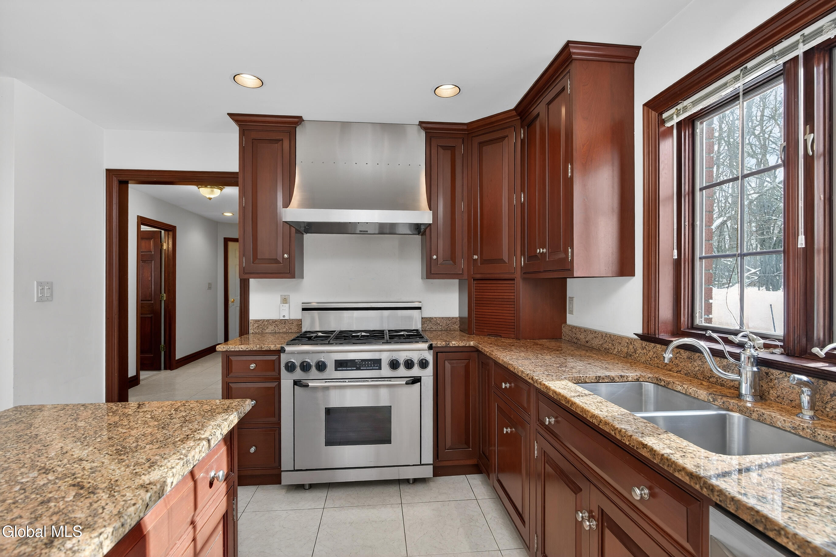 8 Malden Lane Bethlehem, NY 12054 - Photo 24 of 80 053-8-Maiden-Ln_delmar-NY-12054