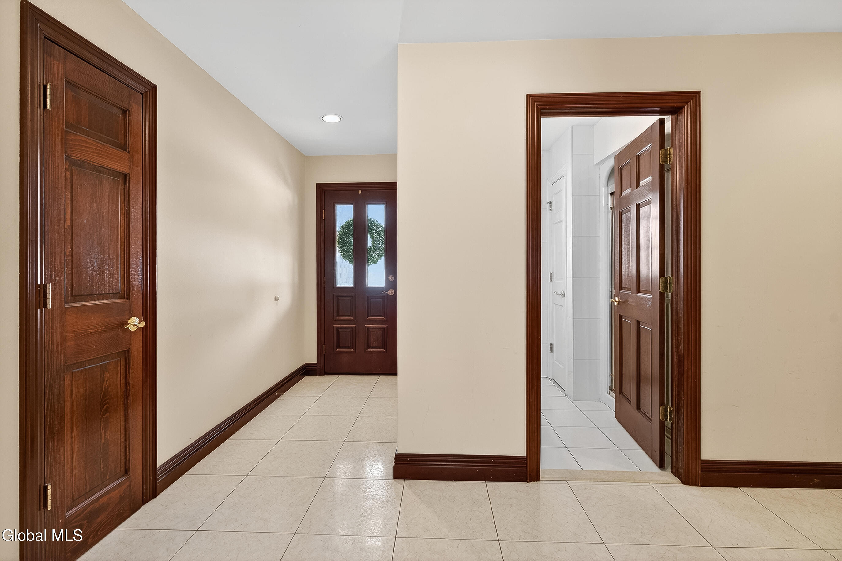 8 Malden Lane Bethlehem, NY 12054 - Photo 38 of 80 070-8-Maiden-Ln_delmar-NY-12054