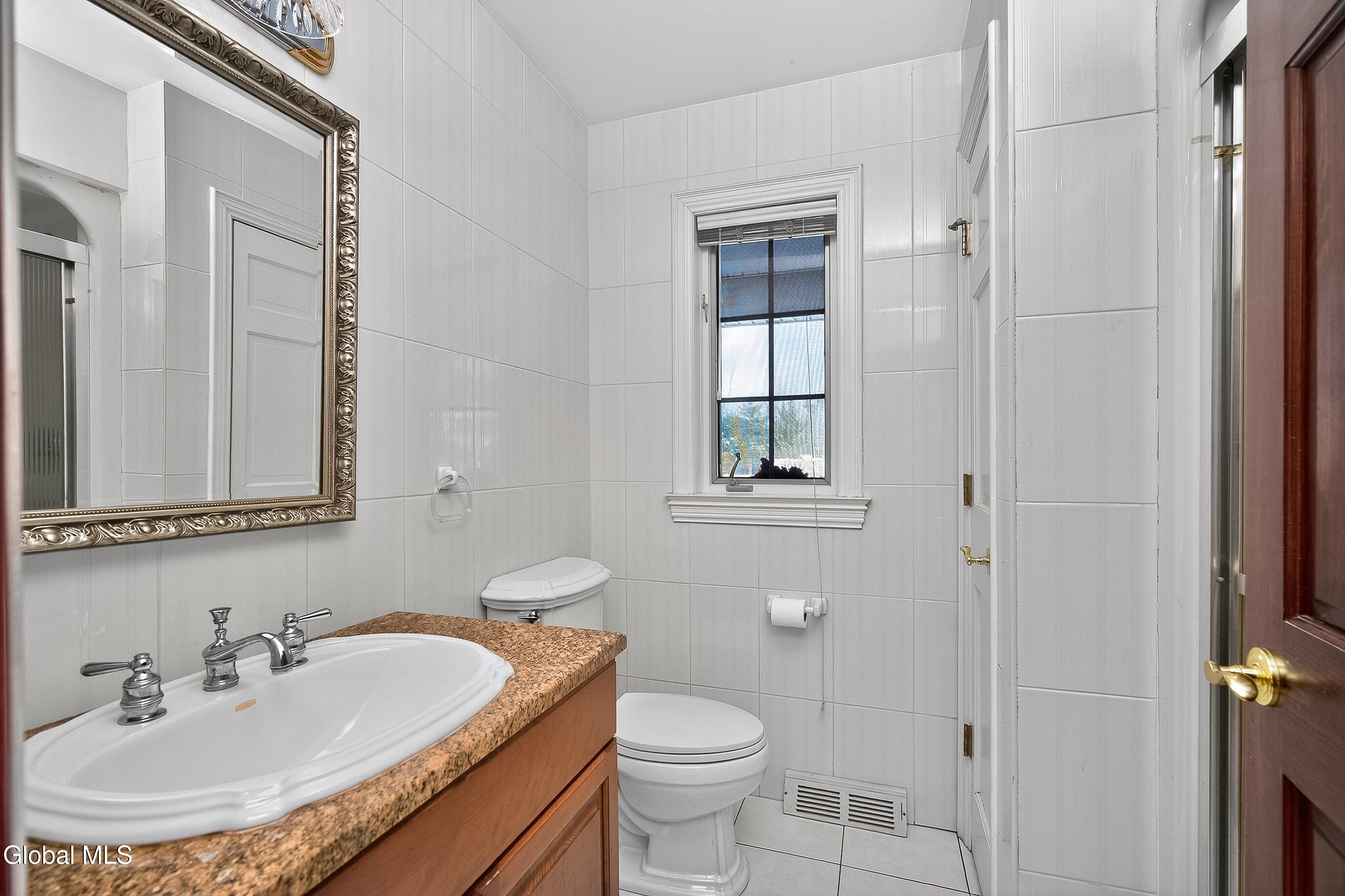 8 Malden Lane Bethlehem, NY 12054 - Photo 40 of 80 077-8-Maiden-Ln_delmar-NY-12054