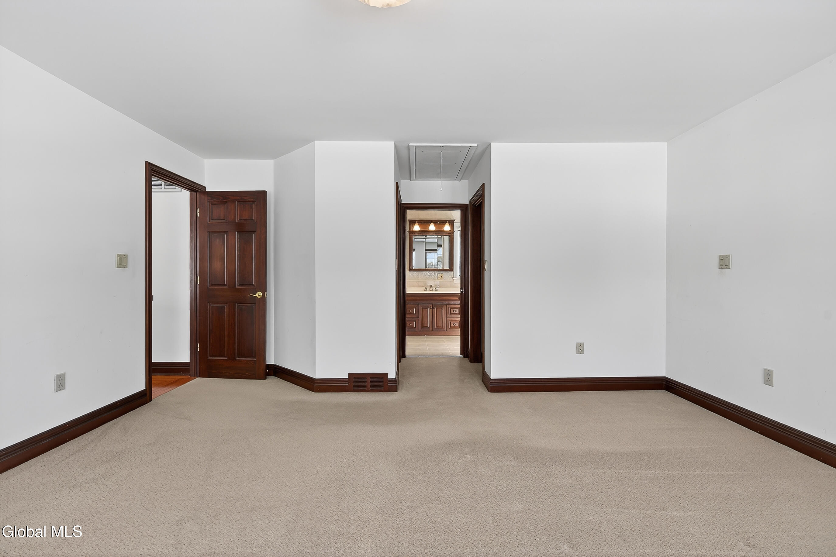 8 Malden Lane Bethlehem, NY 12054 - Photo 47 of 80 096-8-Maiden-Ln_delmar-NY-12054