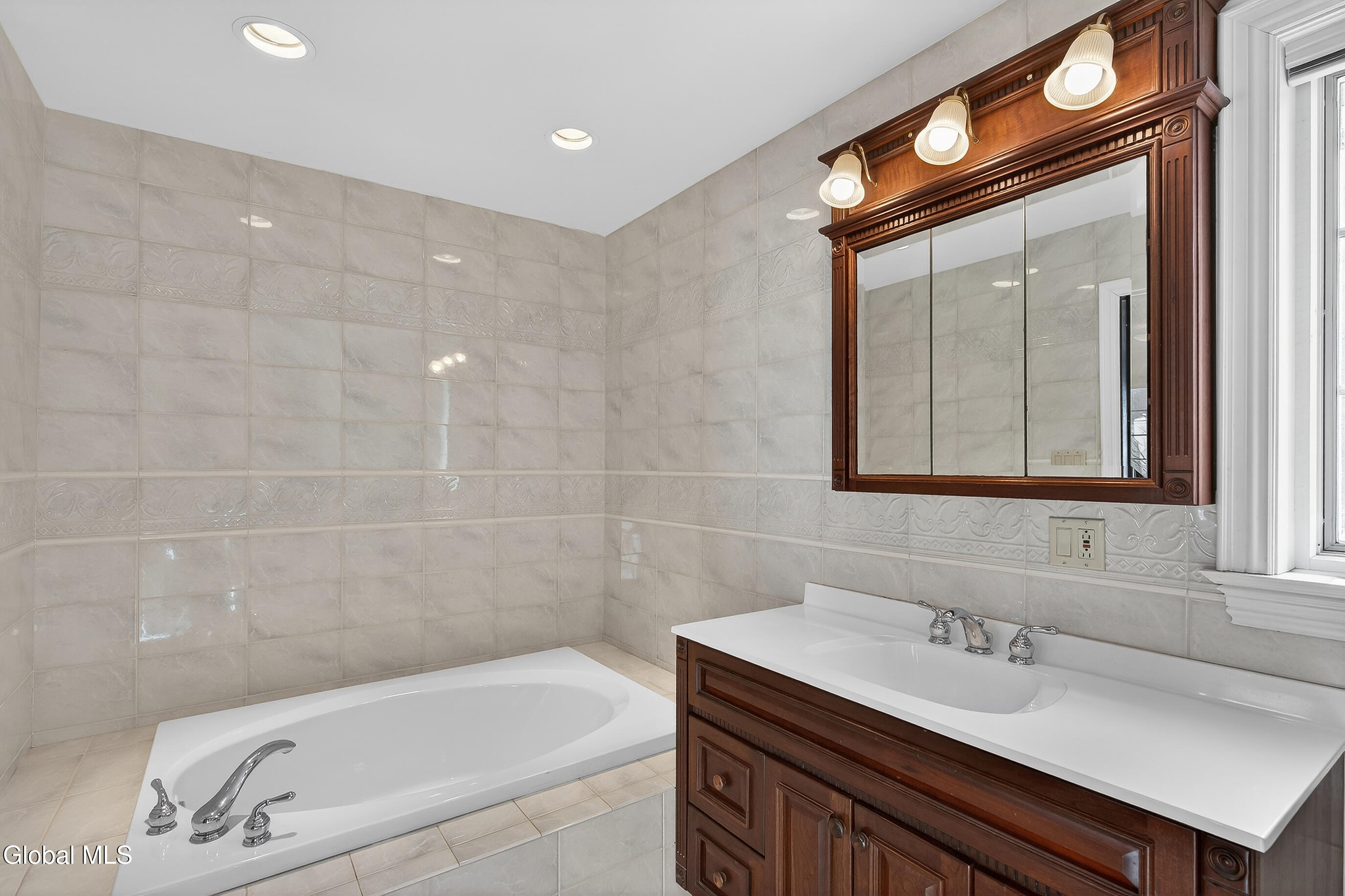 8 Malden Lane Bethlehem, NY 12054 - Photo 49 of 80 101-8-Maiden-Ln_delmar-NY-12054