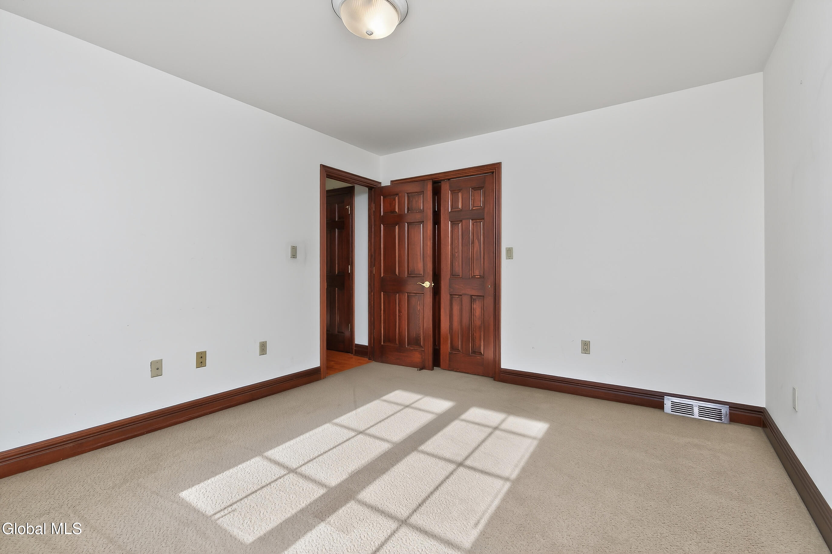 8 Malden Lane Bethlehem, NY 12054 - Photo 54 of 80 117-8-Maiden-Ln_delmar-NY-12054