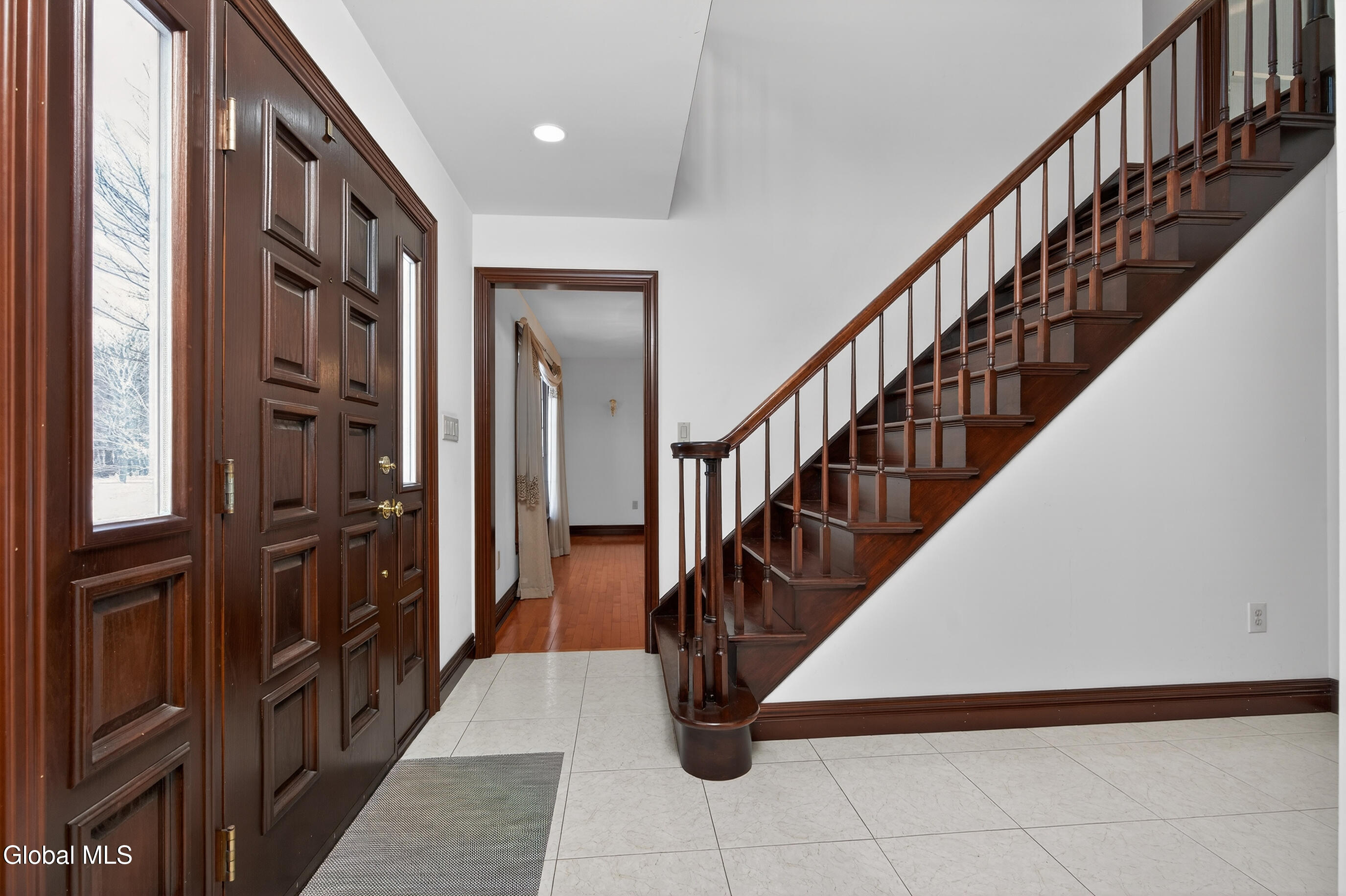 8 Malden Lane Bethlehem, NY 12054 - Photo 6 of 80 037-8-Maiden-Ln_delmar-NY-12054