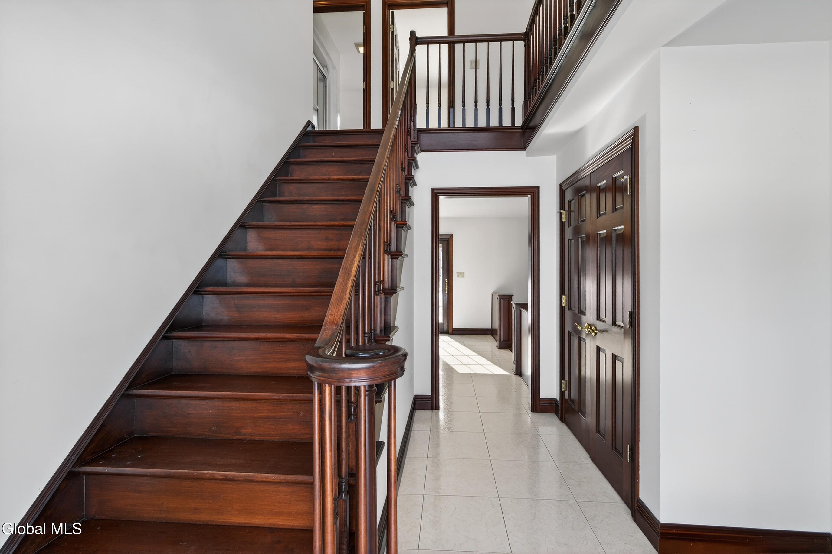 8 Malden Lane Bethlehem, NY 12054 - Photo 7 of 80 039-8-Maiden-Ln_delmar-NY-12054