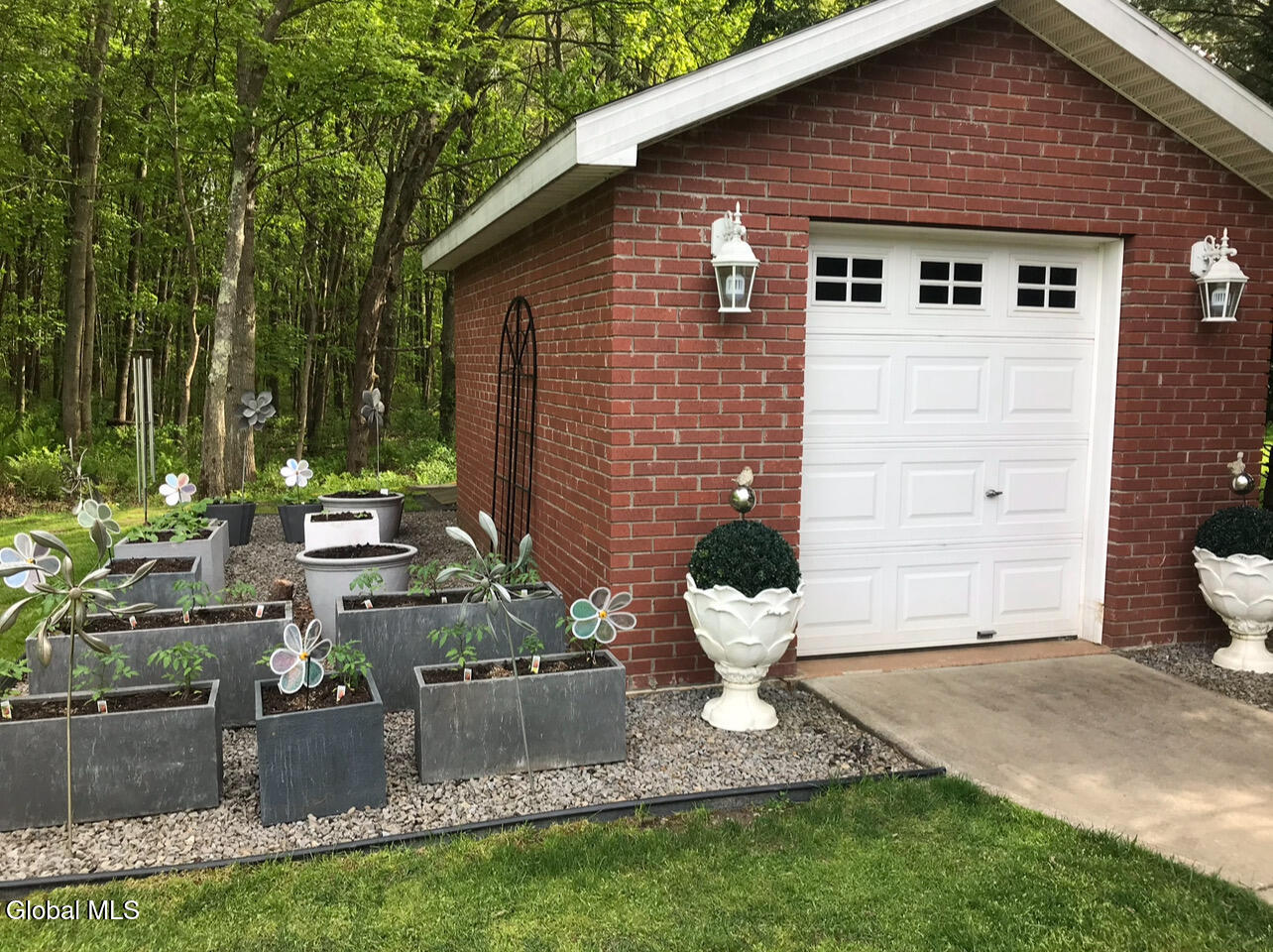 8 Malden Lane Bethlehem, NY 12054 - Photo 78 of 80 IMG_5982