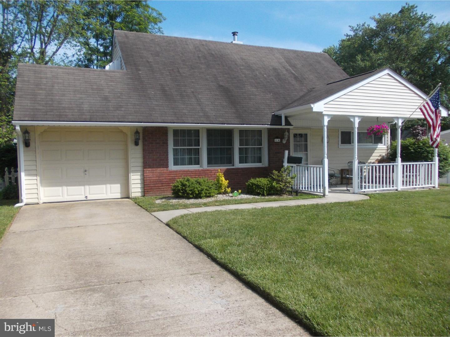 14 Umber Road Levittown, PA 19056 - Photo 2 of 22 Gallery Image 2