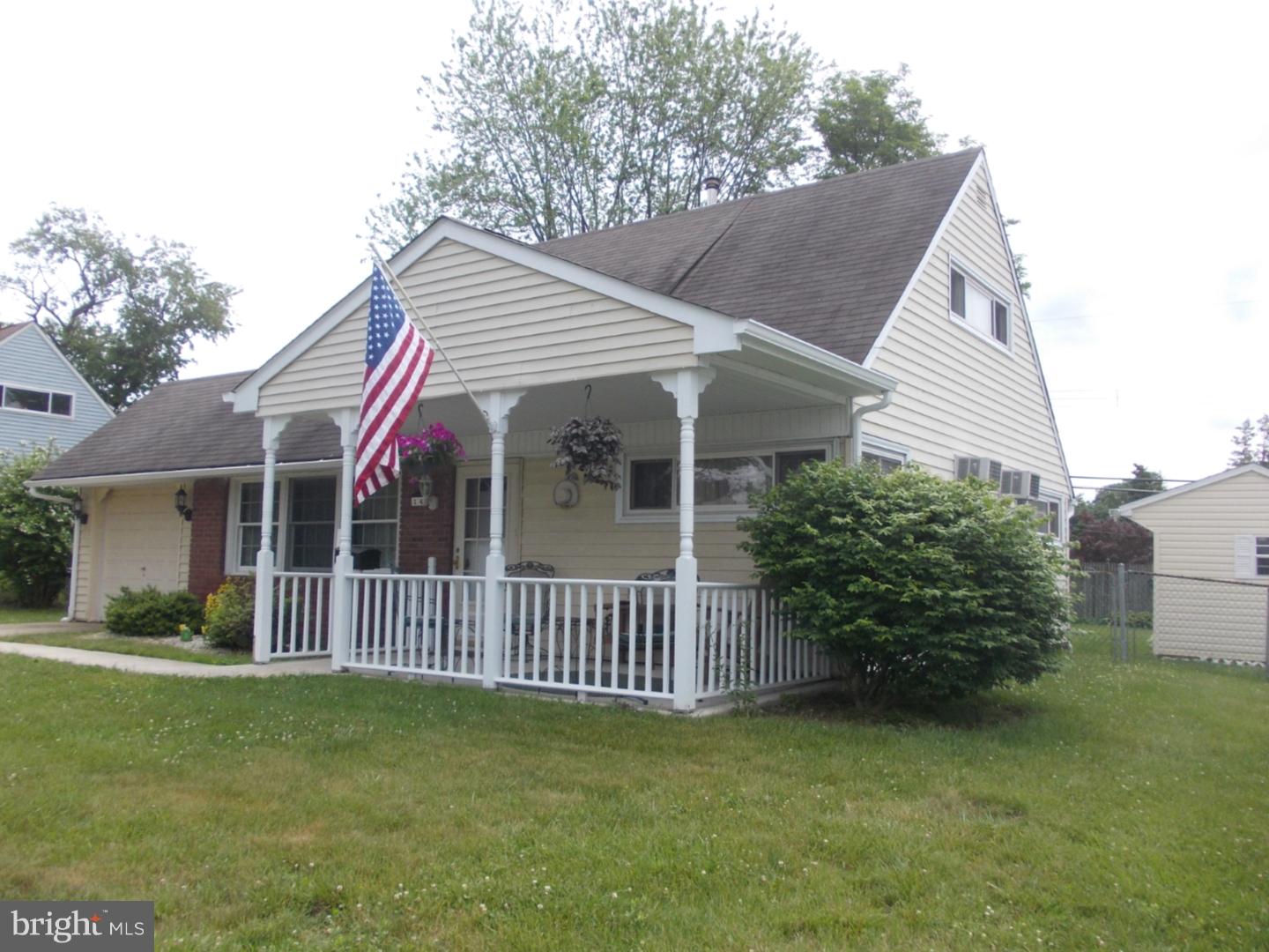 14 Umber Road Levittown, PA 19056 - Photo 3 of 22 Gallery Image 3