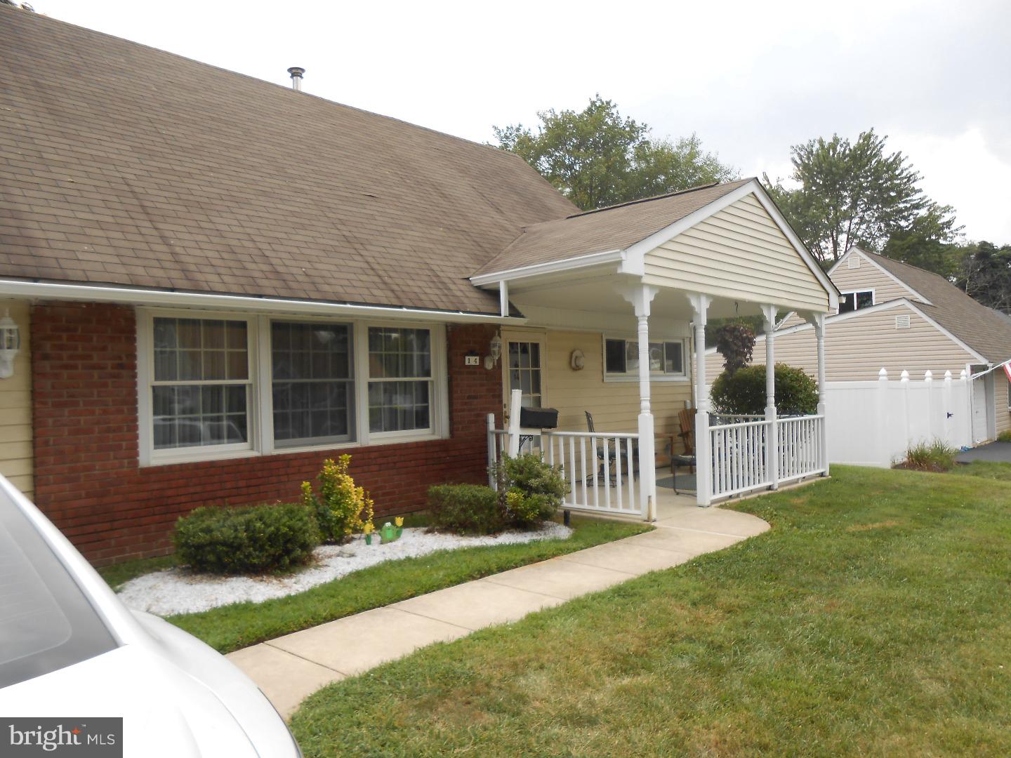 14 Umber Road Levittown, PA 19056 - Photo 4 of 22 Gallery Image 4