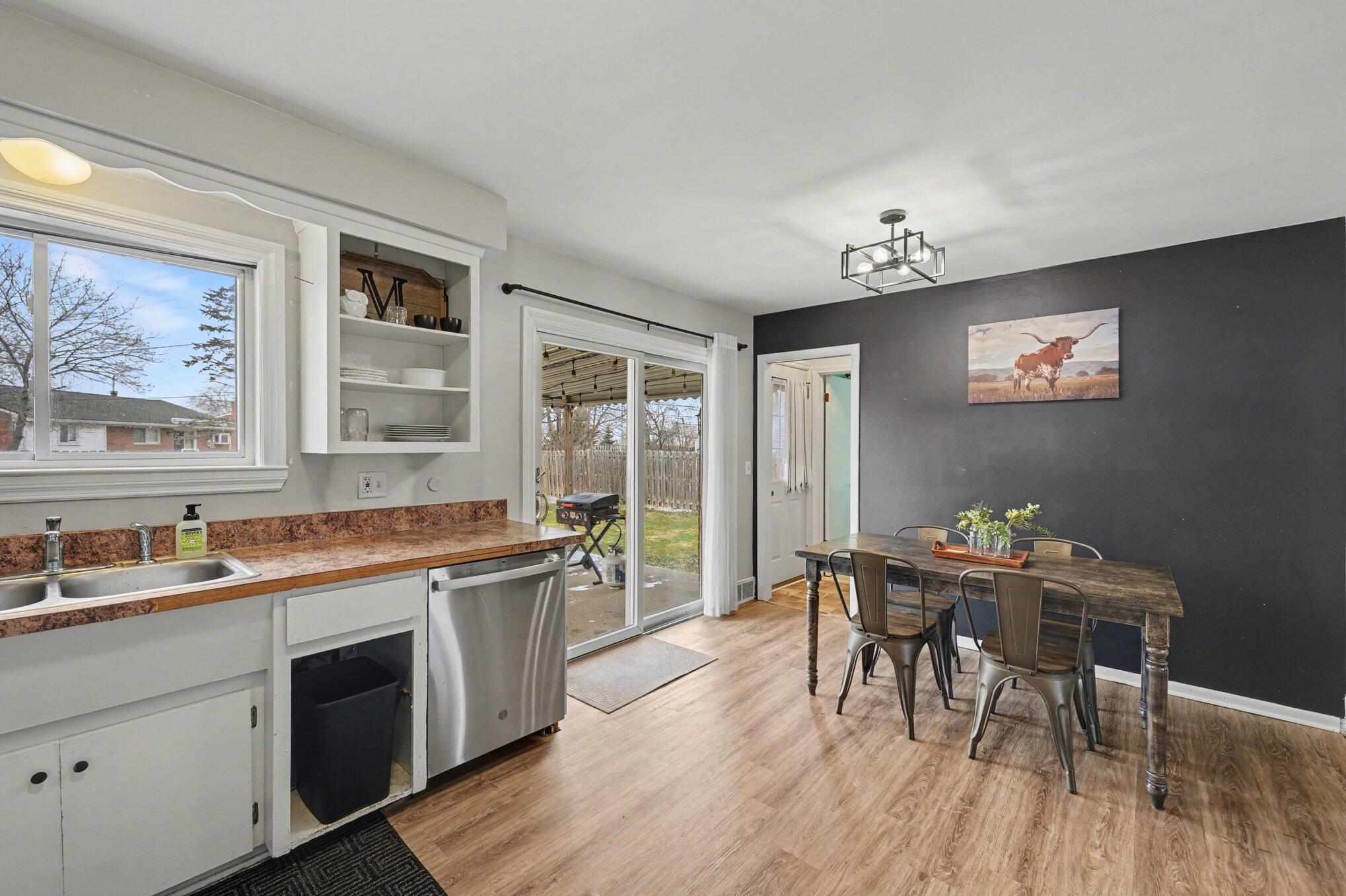 7725 North Henry Ruff Road Westland, MI 48185 - Photo 12 of 28 011_file_8466