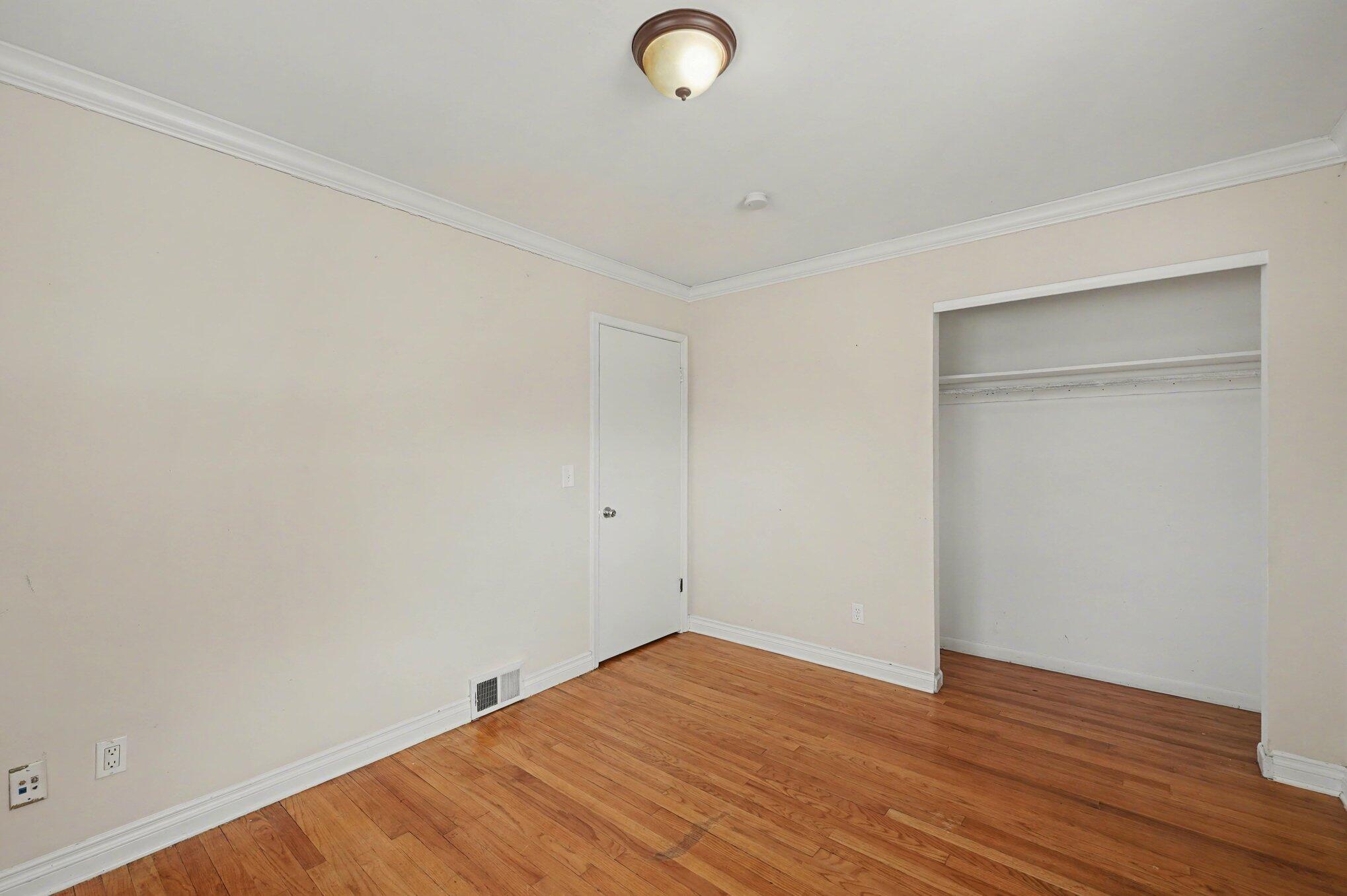 7725 North Henry Ruff Road Westland, MI 48185 - Photo 19 of 28 018_file_6359