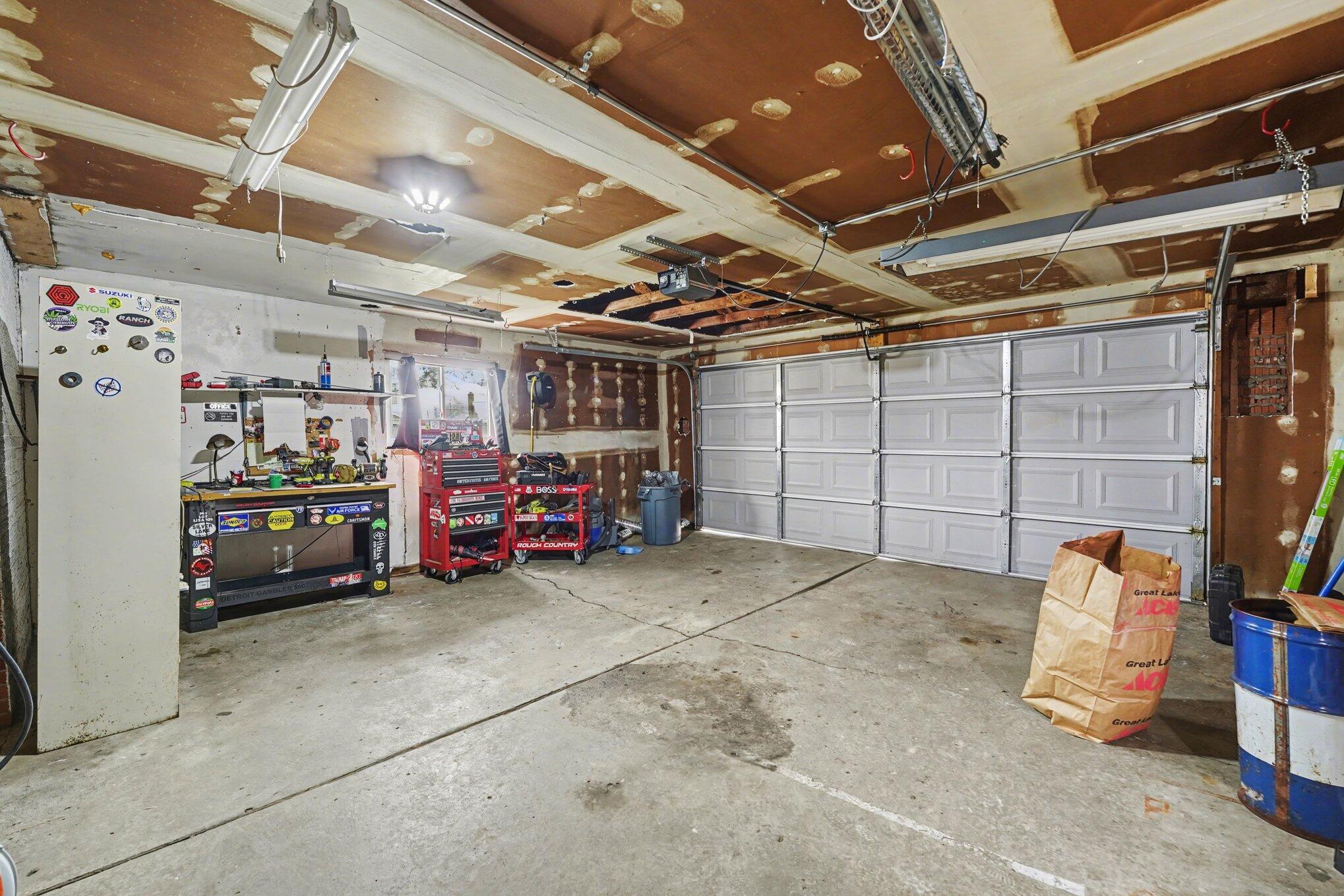 7725 North Henry Ruff Road Westland, MI 48185 - Photo 25 of 28 023_file_7070