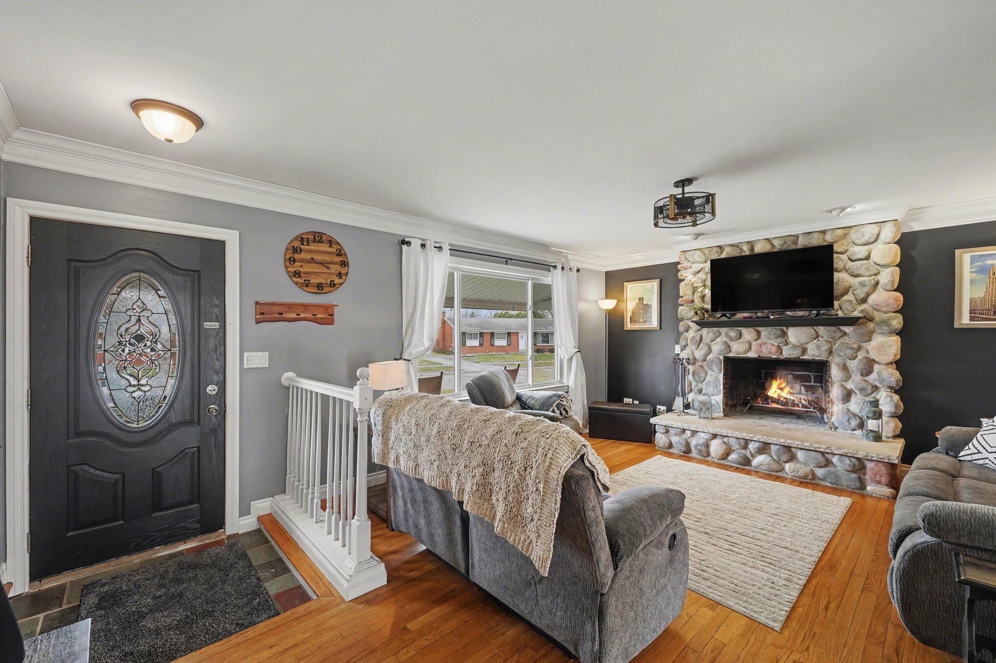 7725 North Henry Ruff Road Westland, MI 48185 - Photo 4 of 28 003_file_9397