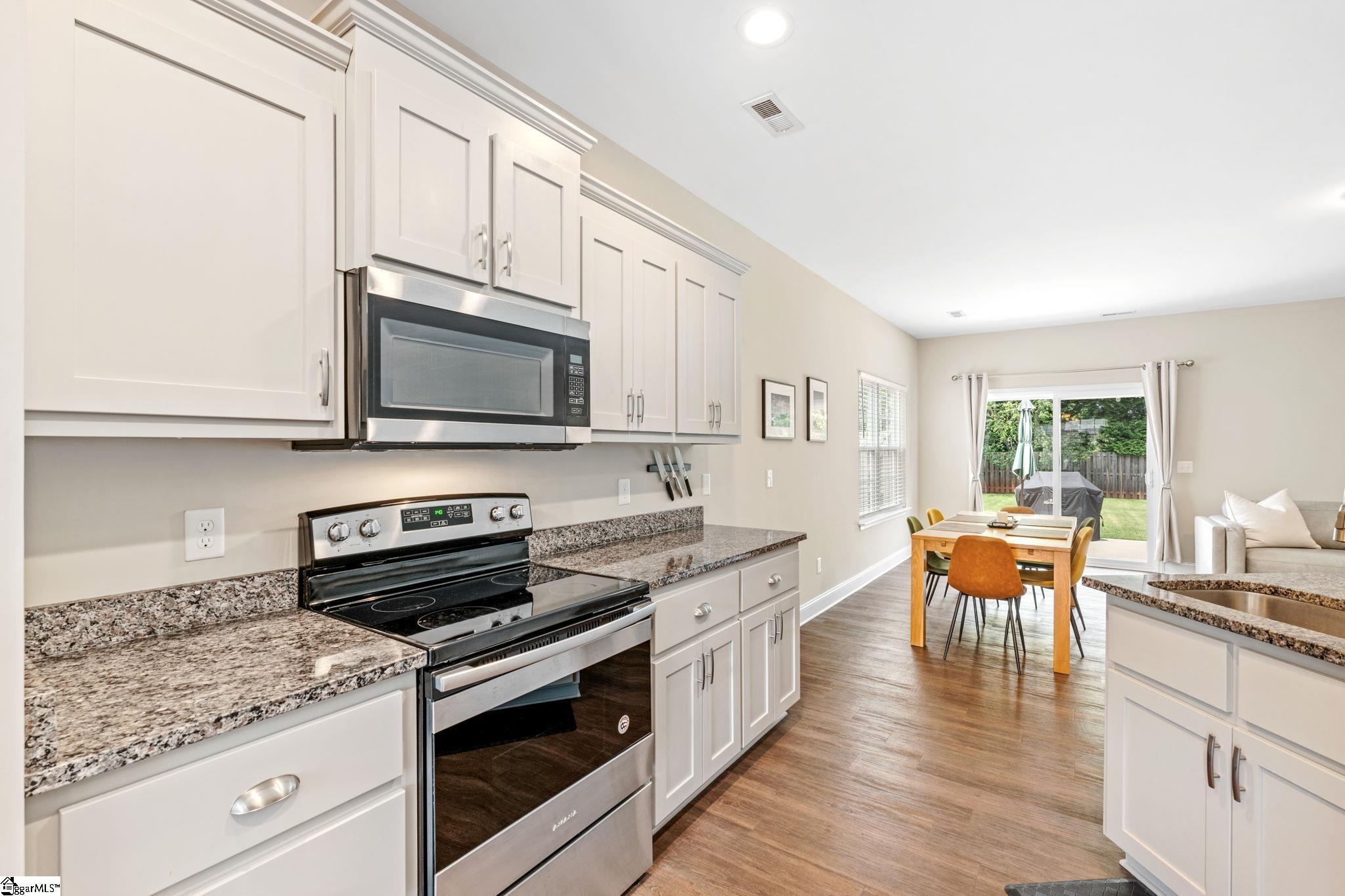 830 Chartwell Drive Greer, SC 29650 - Photo 8 of 33