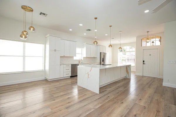 $4,900 | 10881 La Salinas Circle, Boca Raton, FL 33428