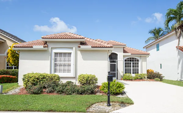 $4,900 | 10881 La Salinas Circle, Boca Raton, FL 33428