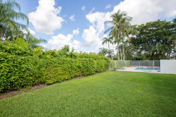 $4,900 | 10881 La Salinas Circle, Boca Raton, FL 33428