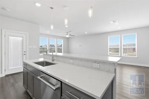 $2,400 | 555 Purple Heart Drive, Buda, TX 78610