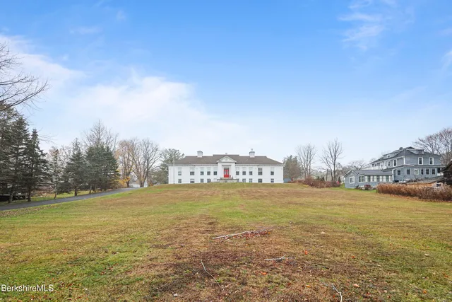 a view of an ocean with city view