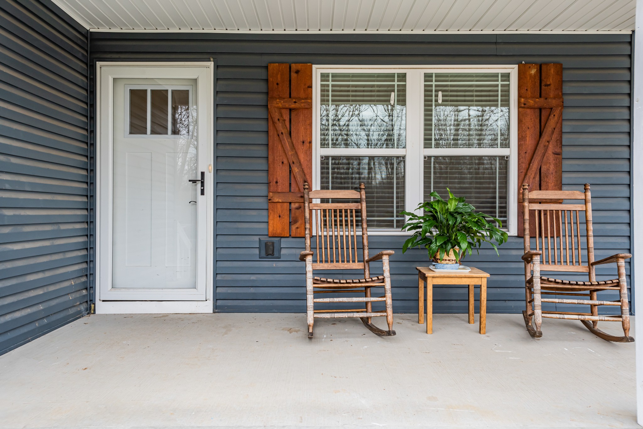 433 Pruett Road Dickson, TN 37055 - Photo 4 of 24 a view of a house with a balcony and stairs