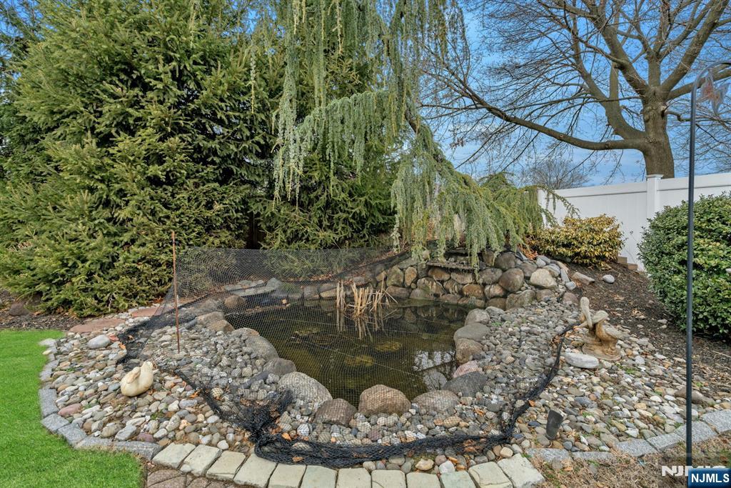 111 Crain Road Paramus, NJ 07652 - Photo 30 of 30