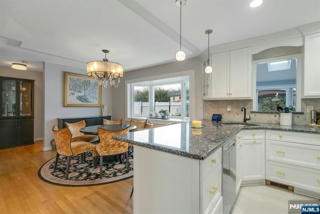 111 Crain Road Paramus, NJ 07652 - Photo 8 of 30