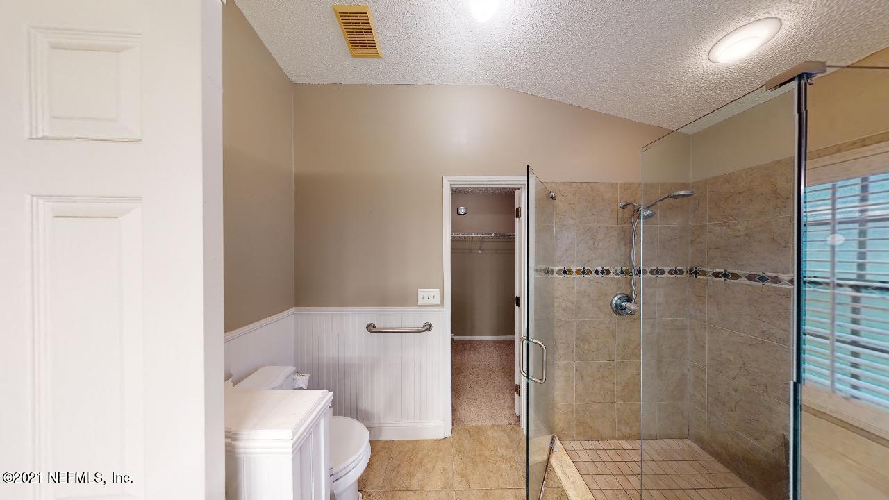 3130 Mountain Ash Road South Jacksonville, FL 32223 - Photo 28 of 60 Owner's Suite Bathroom