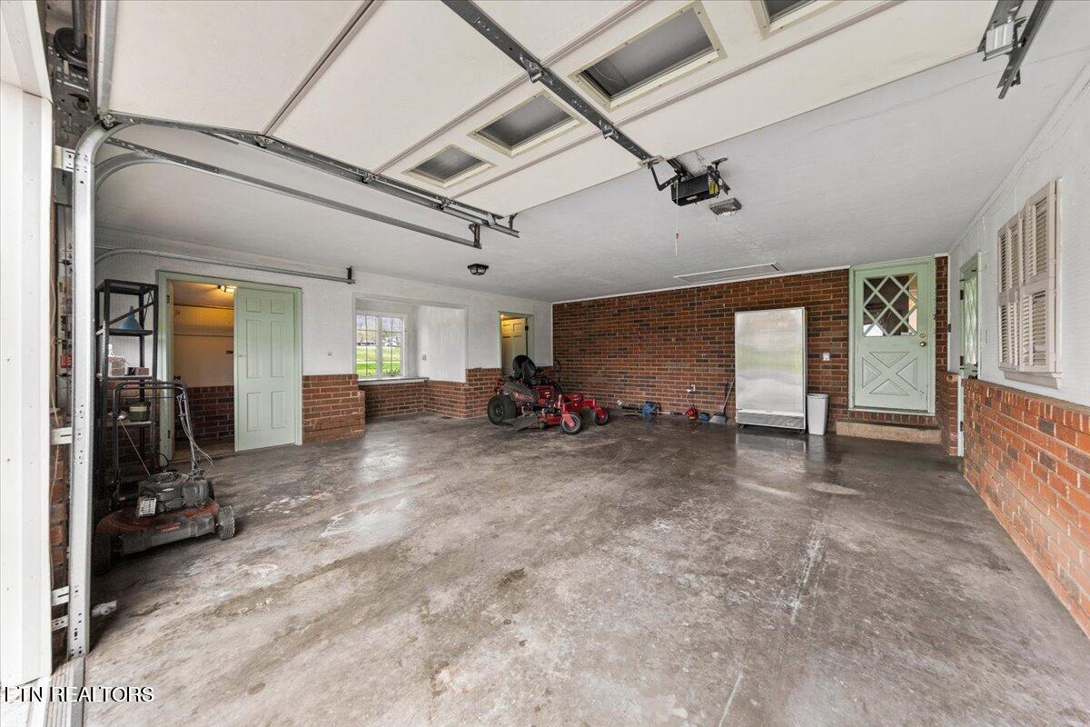 186 Shetland Road, Unit B La Follette, TN 37766 - Photo 42 of 54 42