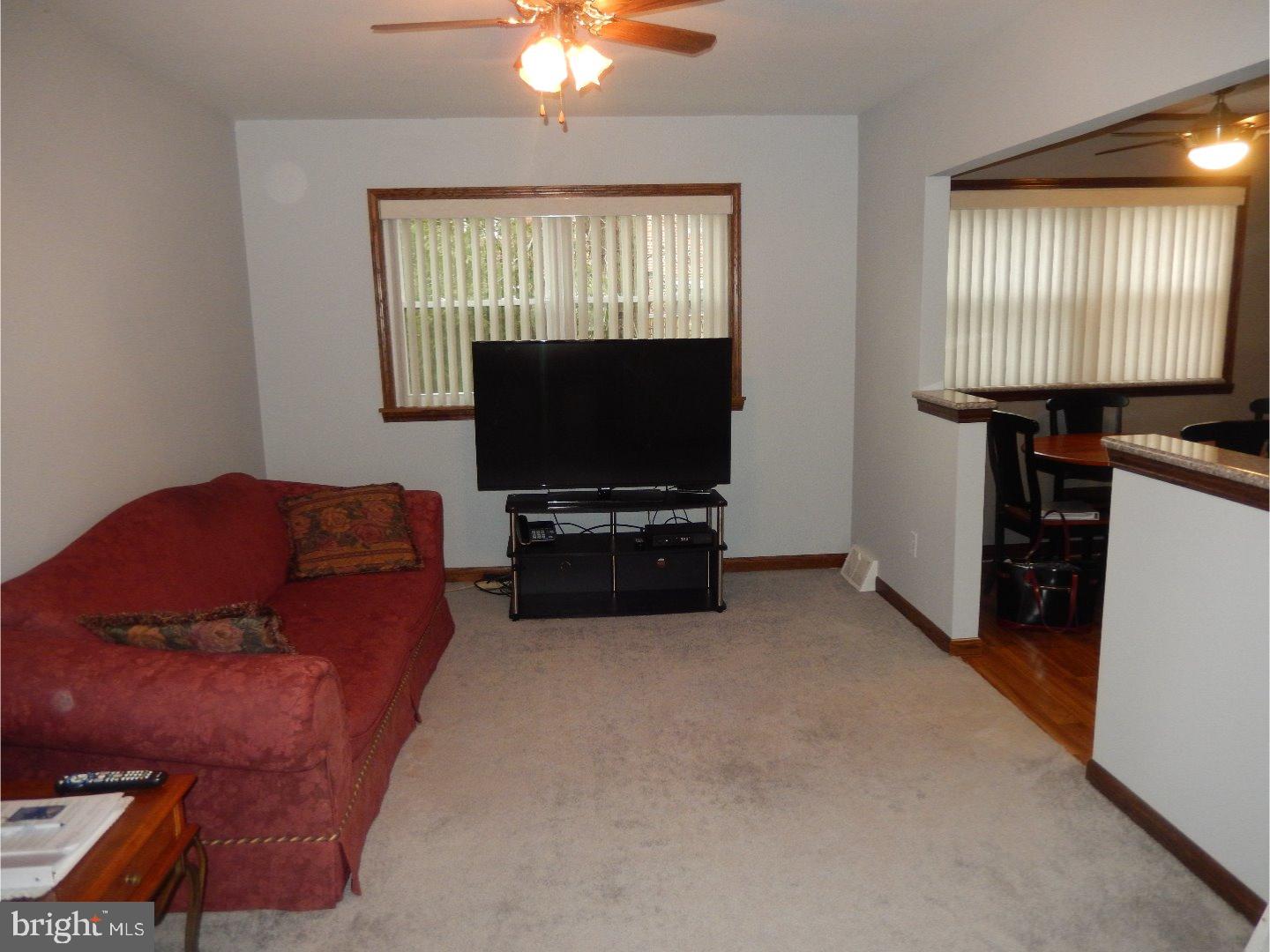 12662 Chilton Road Philadelphia, PA 19154 - Photo 12 of 25 Dining Room