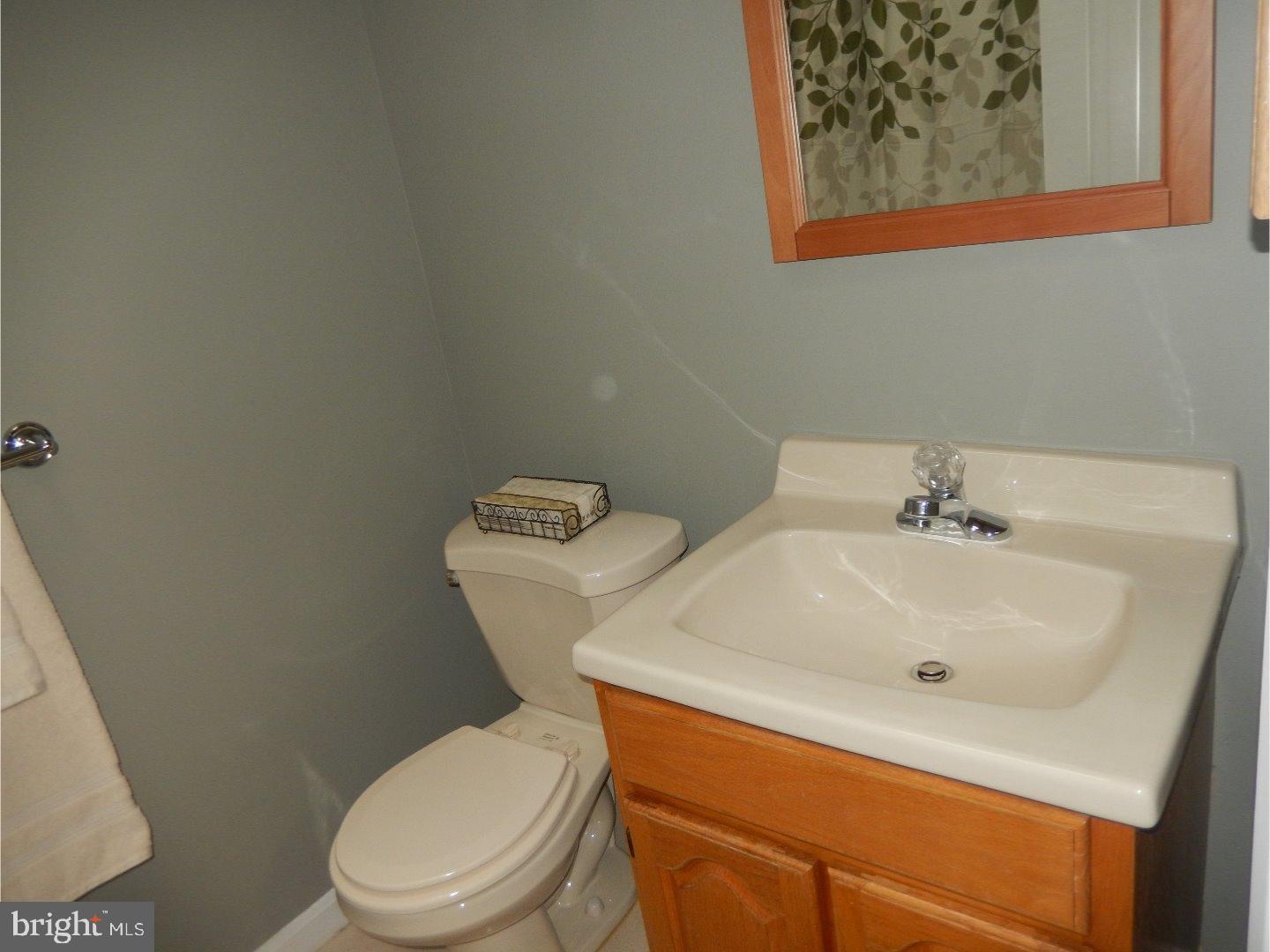 12662 Chilton Road Philadelphia, PA 19154 - Photo 21 of 25 Bathroom