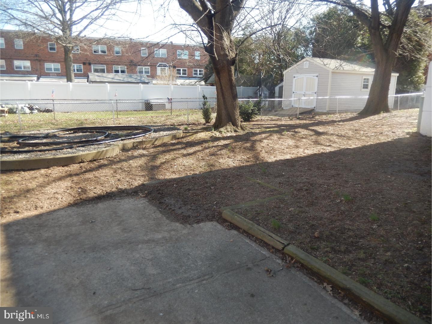 12662 Chilton Road Philadelphia, PA 19154 - Photo 5 of 25 Back Yard