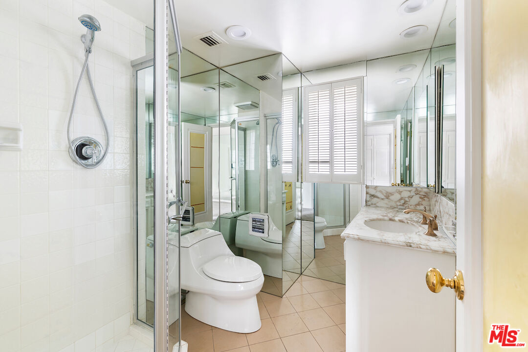 9679 Charleville Boulevard Beverly Hills, CA 90212 - Photo 19 of 32