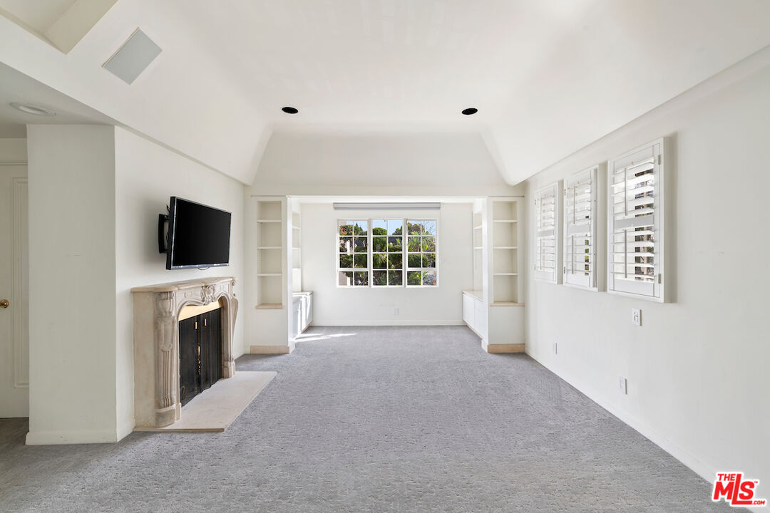 9679 Charleville Boulevard Beverly Hills, CA 90212 - Photo 22 of 32