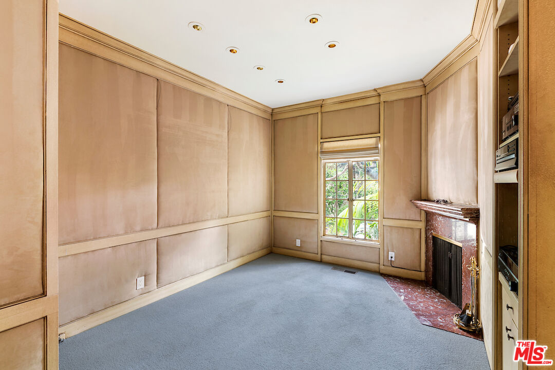 9679 Charleville Boulevard Beverly Hills, CA 90212 - Photo 8 of 32