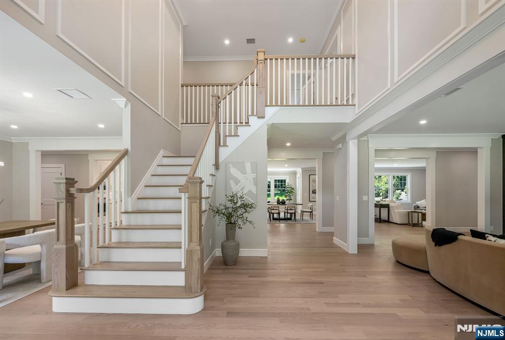 520 Clinton Avenue Wyckoff, NJ 07481 - Photo 2 of 50