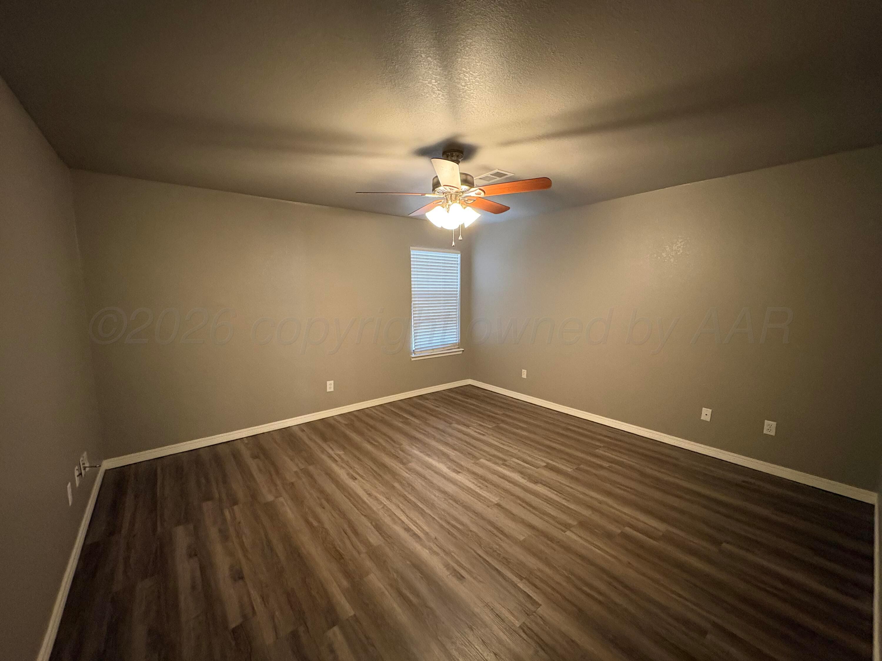3003 Southwest 28th Avenue Amarillo, TX 79109 - Photo 5 of 15 IMG_1073