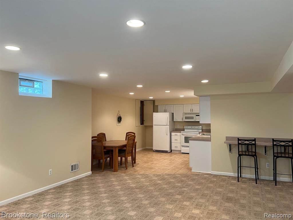 5397 Forest Ridge Drive, Unit 2 Clarkston, MI 48346 - Photo 39 of 44