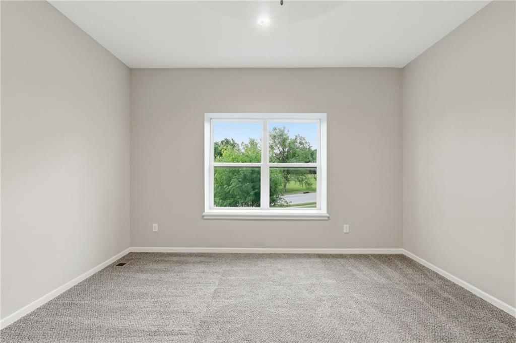 21803 Southcreek Road Peculiar, MO 64078 - Photo 12 of 54