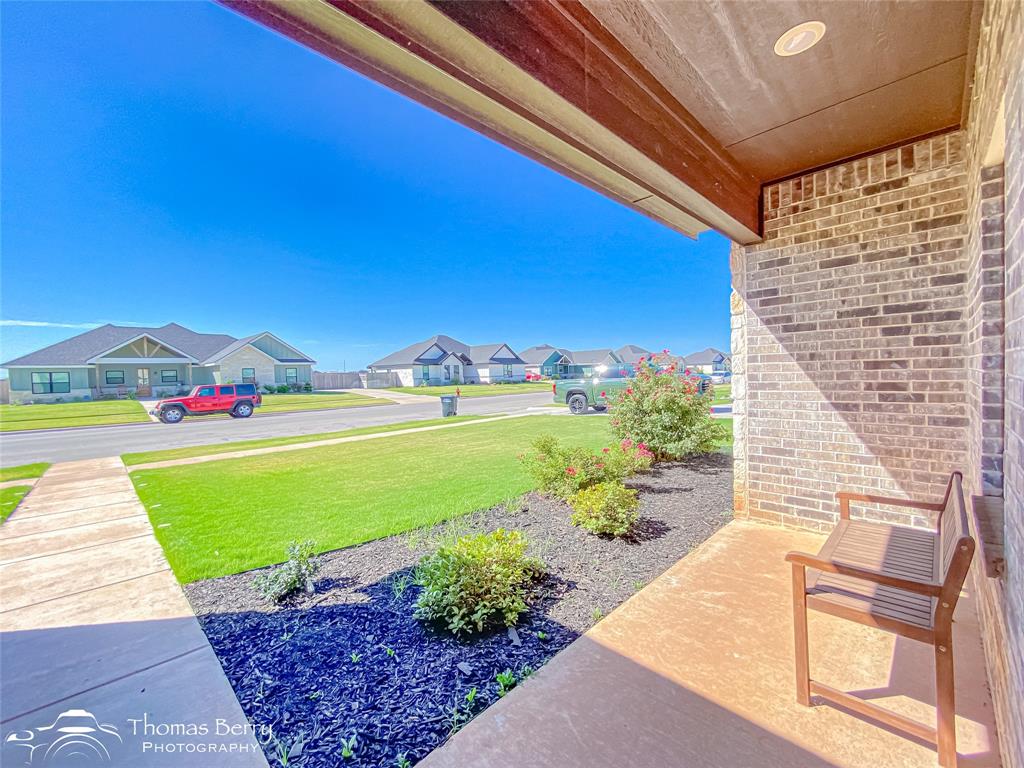 a view of building with outdoor space