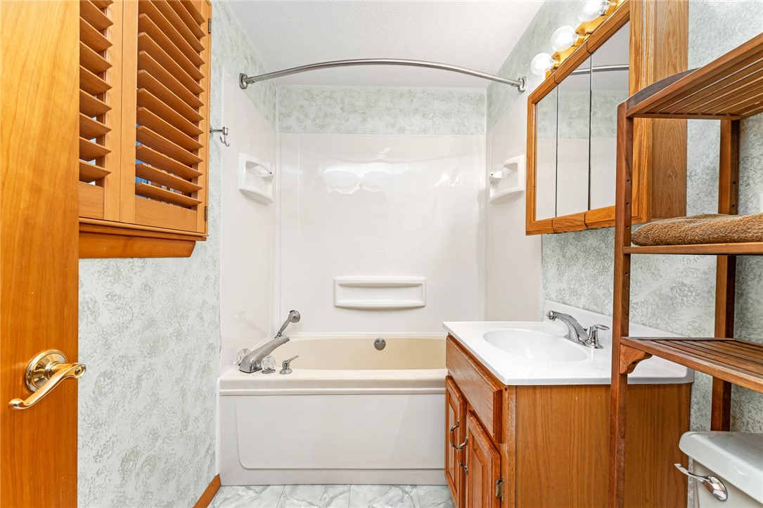 91 Bonnet Point Road Narragansett, RI 02882 - Photo 23 of 33 Bathroom in Studio /Office