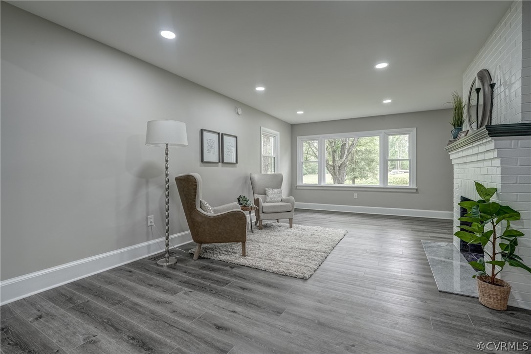 5304 River Road West Goochland, VA 23063 - Photo 14 of 47 a living room with furniture and a potted plant